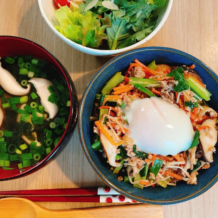 ビビンバ丼セット