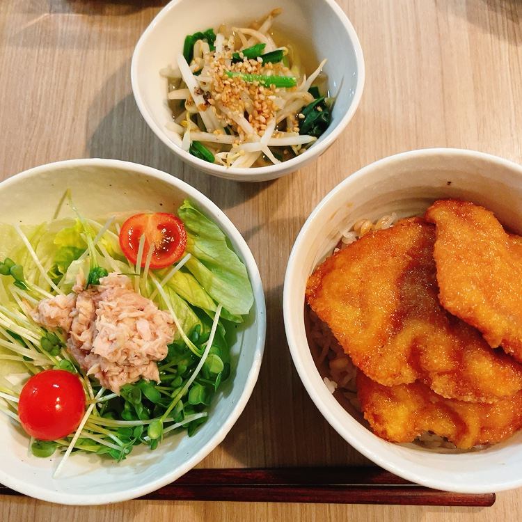 タレカツ丼