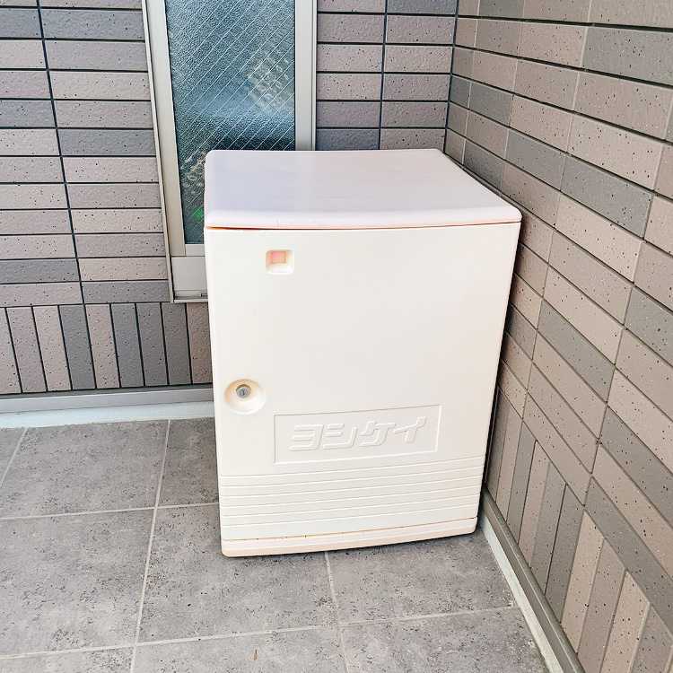 ヨシケイ鍵付きのBOX