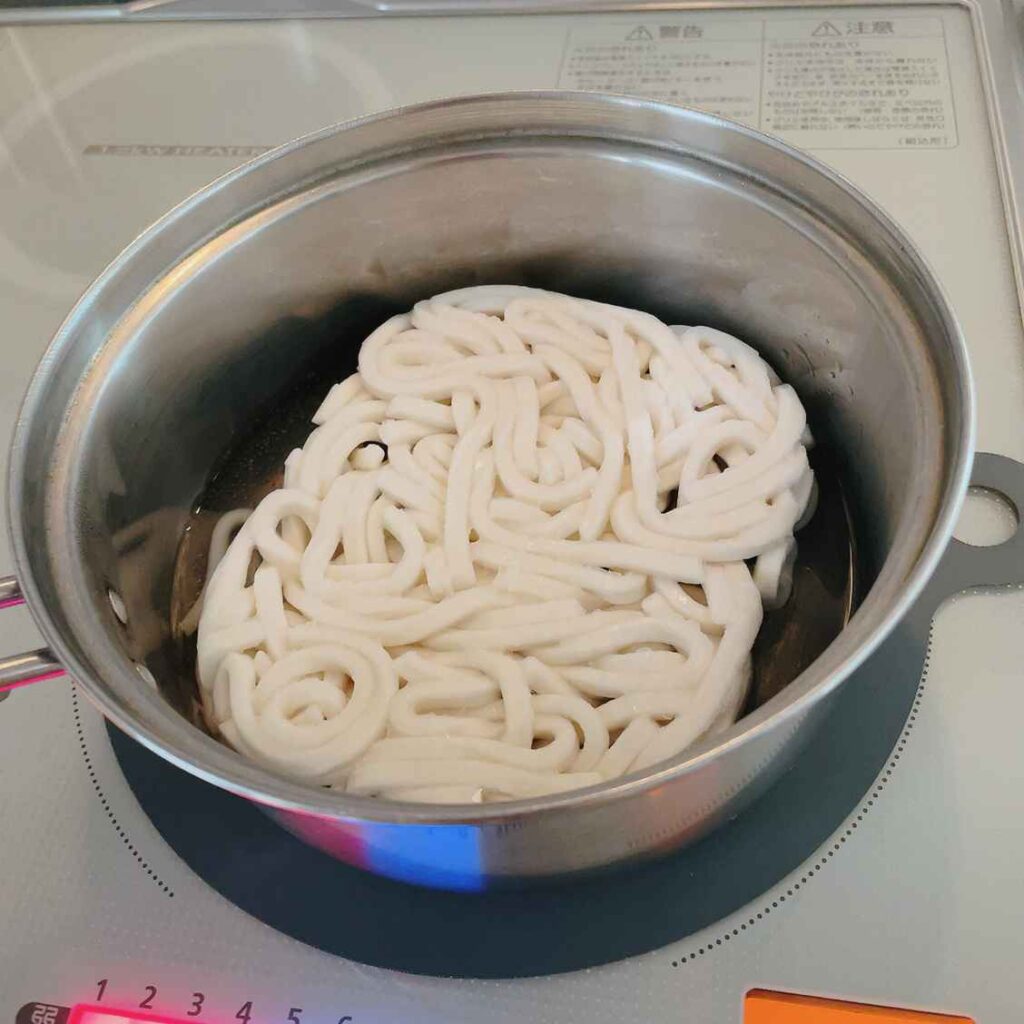 お鍋で煮込むだけカレーうどん